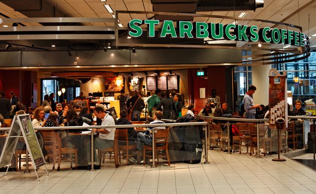 starbucks reputation management example